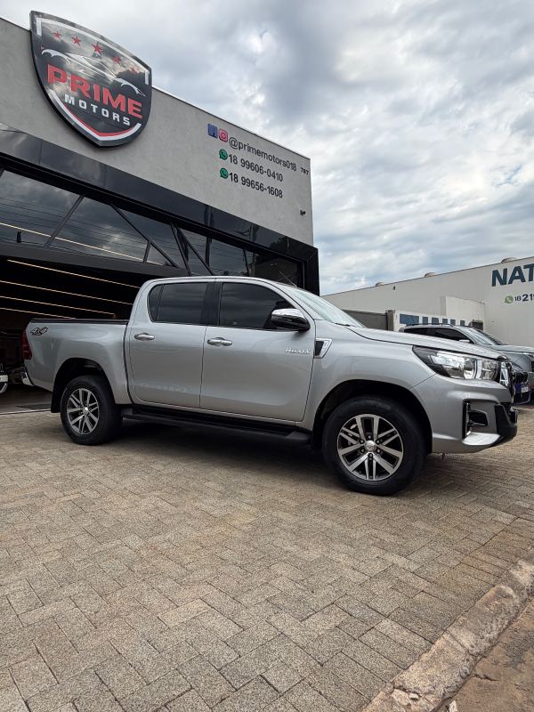 Toyota Hilux SRV